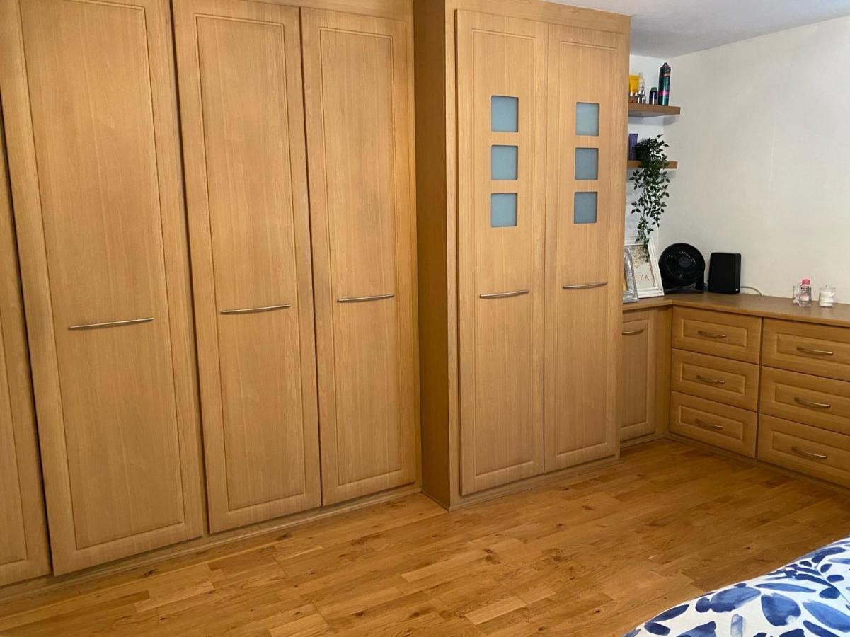 Spacious 2-Bed Flat With Garden, 3 Minutes Walk From Oval Tube Station Лондон Екстериор снимка